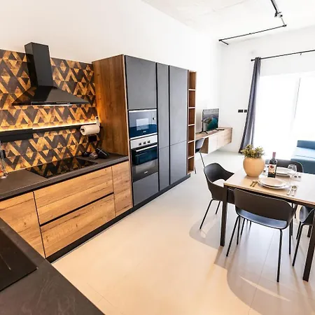 Modern Designapartment In Location مسيدا