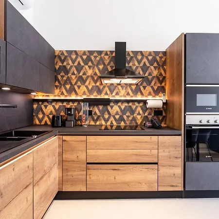 Modern Designapartment In Location مسيدا
