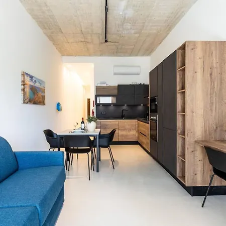 Modern Designapartment In Location شقة